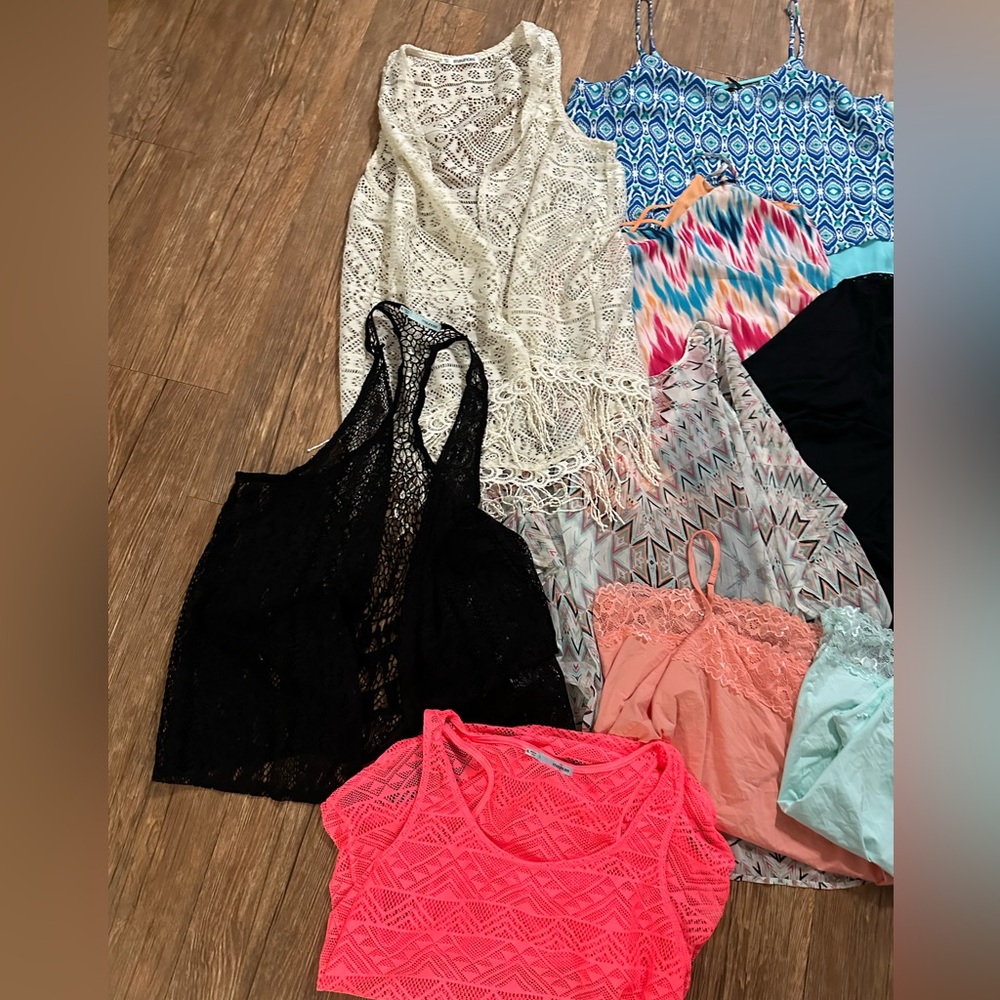 15 Maurices Tops Collection - Picture 2 of 5